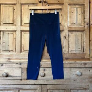 Athleta Small‎ Elation Capri Cropped Leggings Navy Blue Flawed